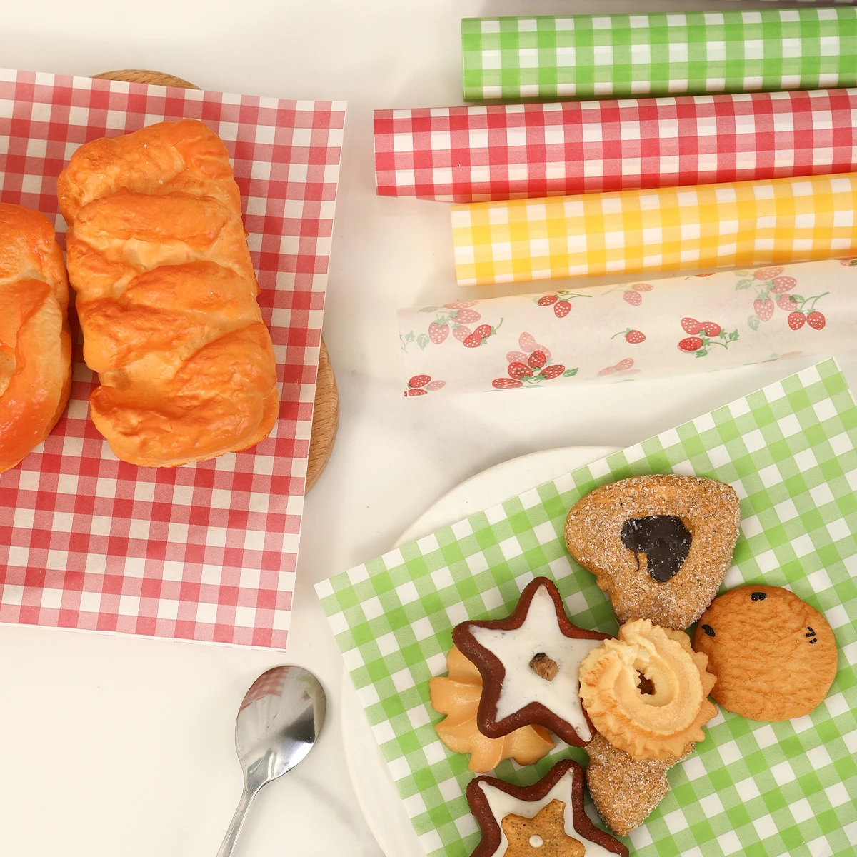 Kitchen Baking Paper - 50 個の耐油包装紙パンサンドイッチバーガーフライ、食品グレードのワックスペーパーベーキングツールキッチンガジェットパーティーギフト用
