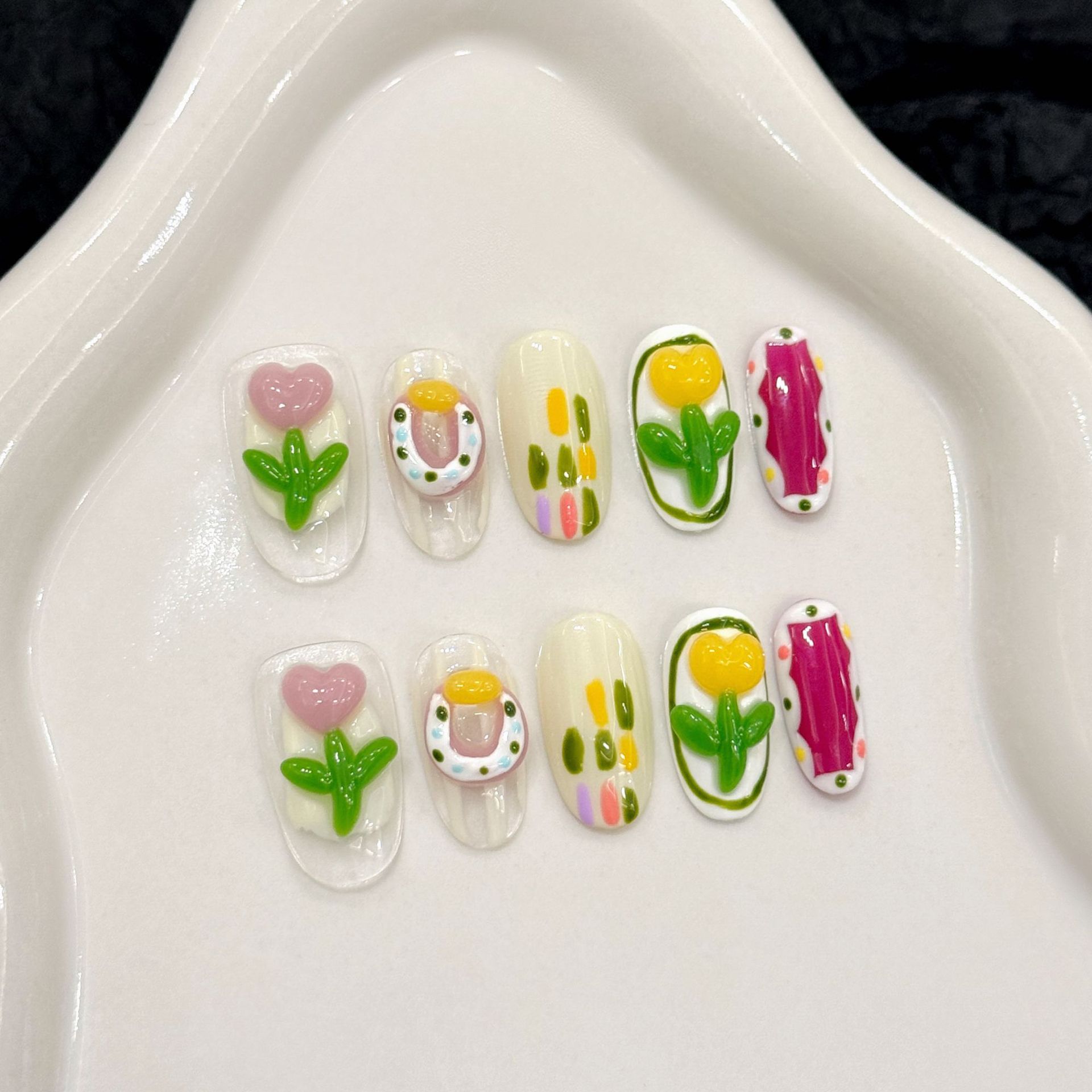 10枚入り ハンドメイド つけ爪 3D いちごデコレーション - Decorating Tip Set のレビューと価格