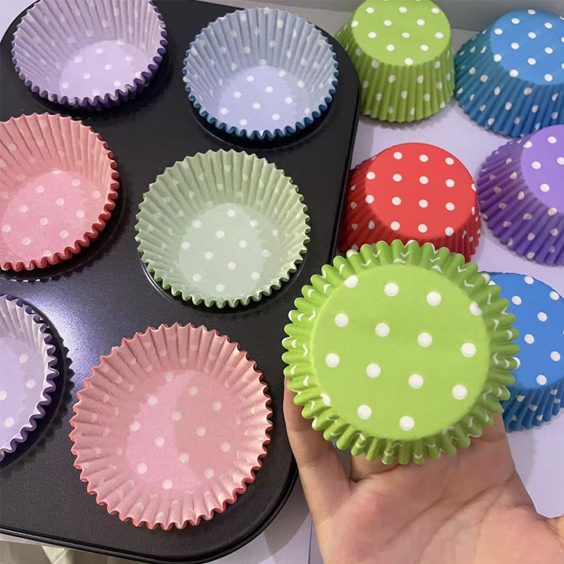 100個/200個 水玉模様のケーキ紙カップ、耐油性ベーキン - Kitchen Baking Paper のレビューと価格